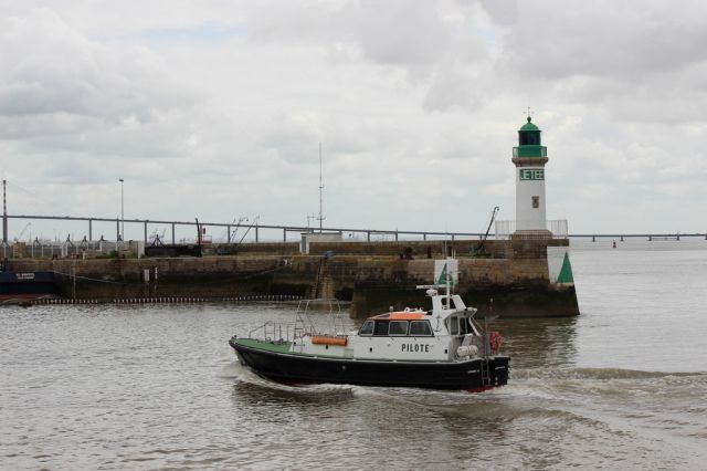 Remora 4 - avant port - 25 mai 2014.JPG